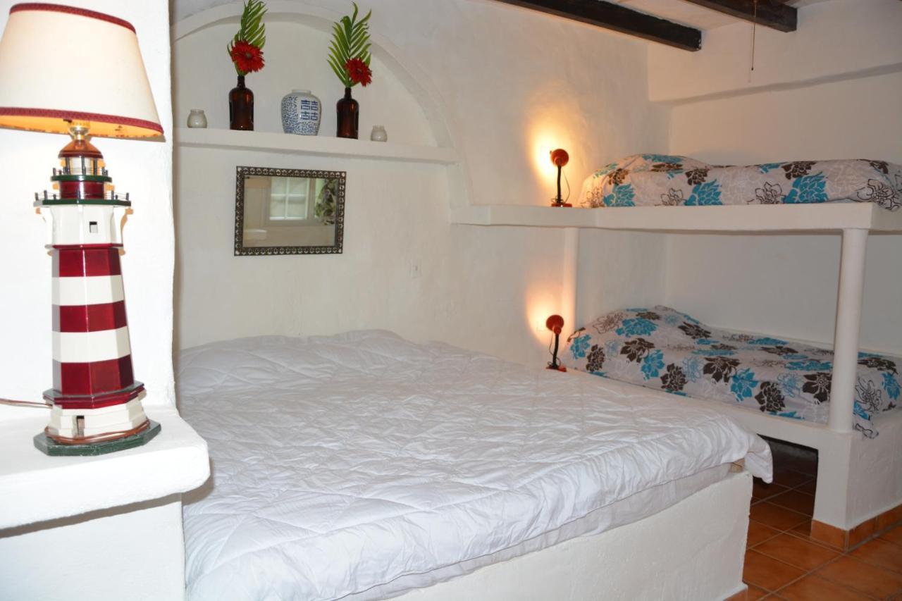 Oceanfront Bungalows - Paradise Rentals Santa Catalina Ngoại thất bức ảnh