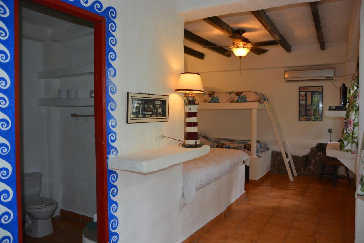 Oceanfront Bungalows - Paradise Rentals Santa Catalina Ngoại thất bức ảnh