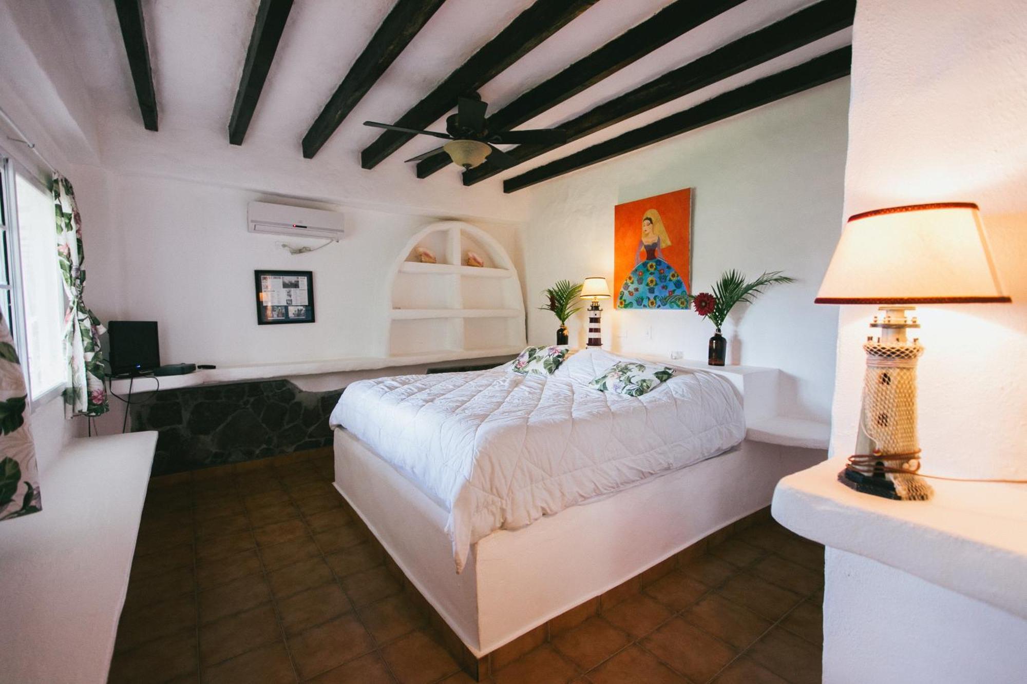 Oceanfront Bungalows - Paradise Rentals Santa Catalina Ngoại thất bức ảnh