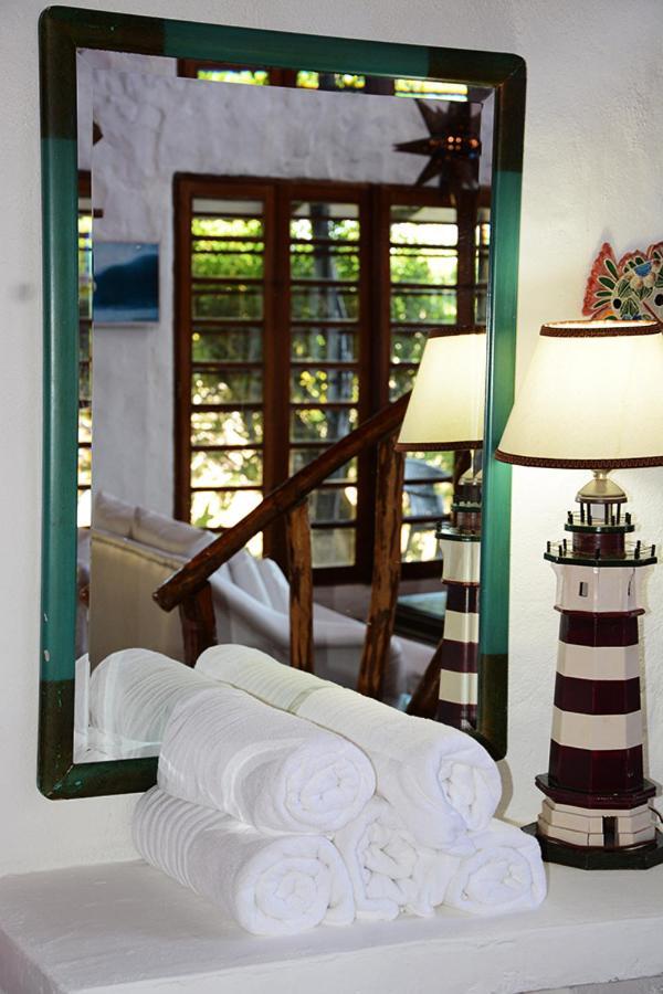 Oceanfront Bungalows - Paradise Rentals Santa Catalina Ngoại thất bức ảnh