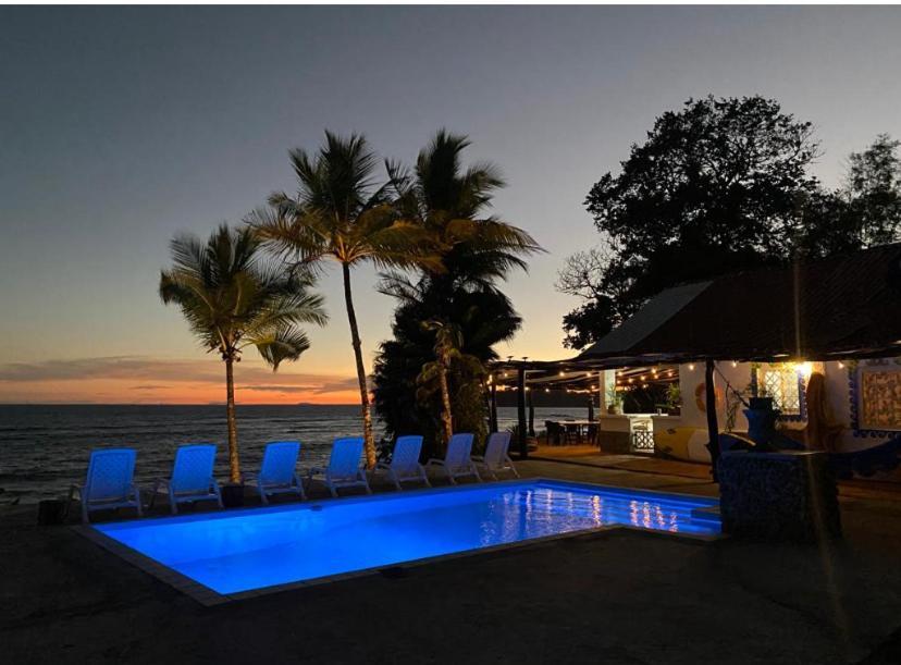 Oceanfront Bungalows - Paradise Rentals Santa Catalina Ngoại thất bức ảnh